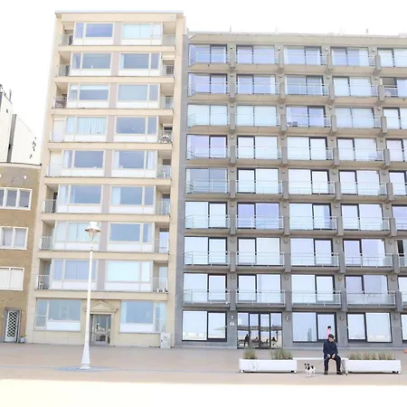 Four-fine 703 With Frontal Sea View Apartment