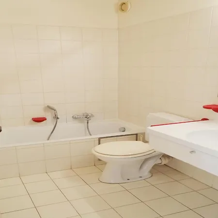 شقة In Near The *