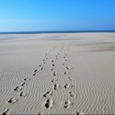 شقة In Near The *